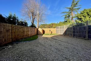 Photo 16- click for photo gallery